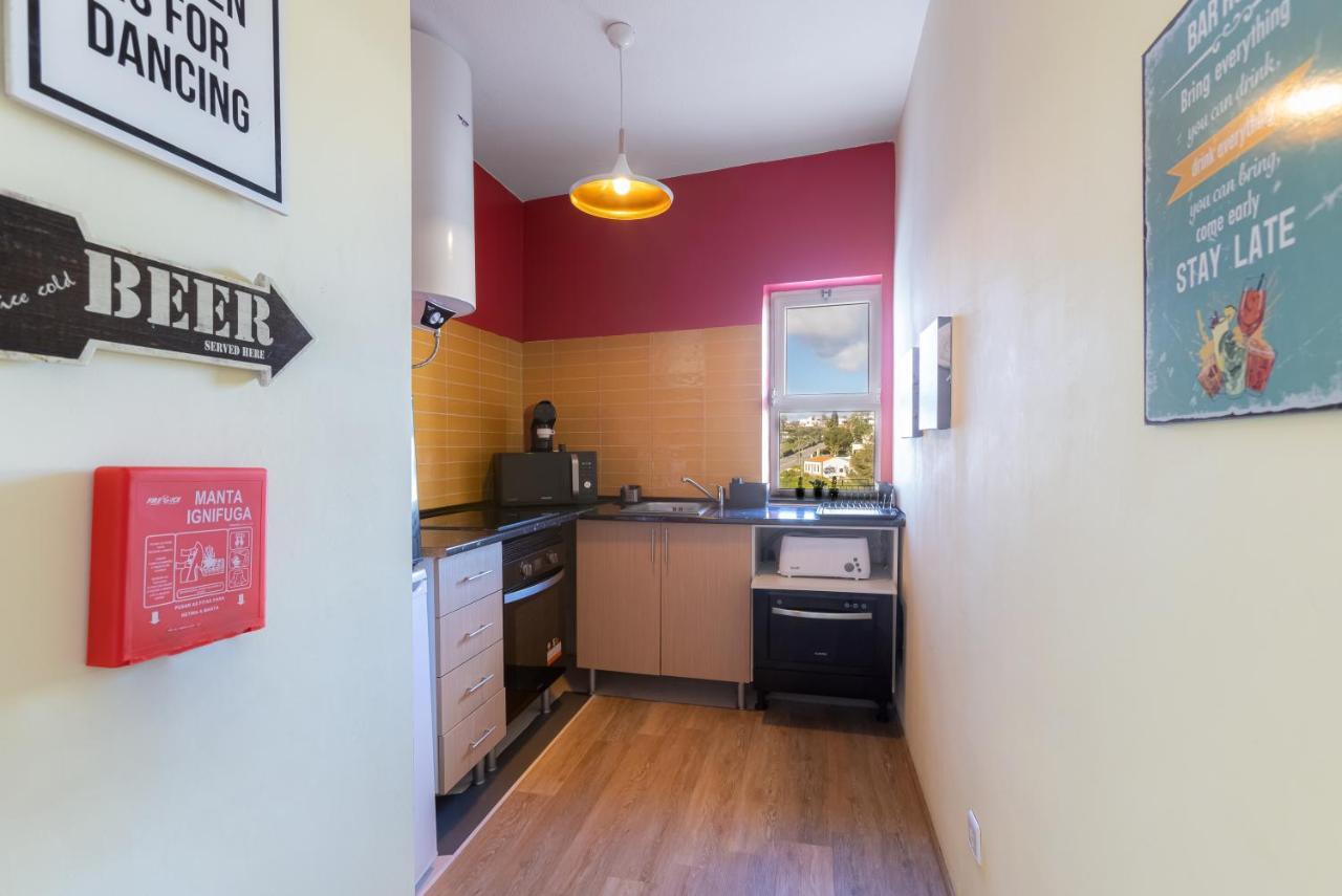 Max Crib - Seafront 2 Bedroom Apart With Ac And Private Parking In Armação de Pêra المظهر الخارجي الصورة